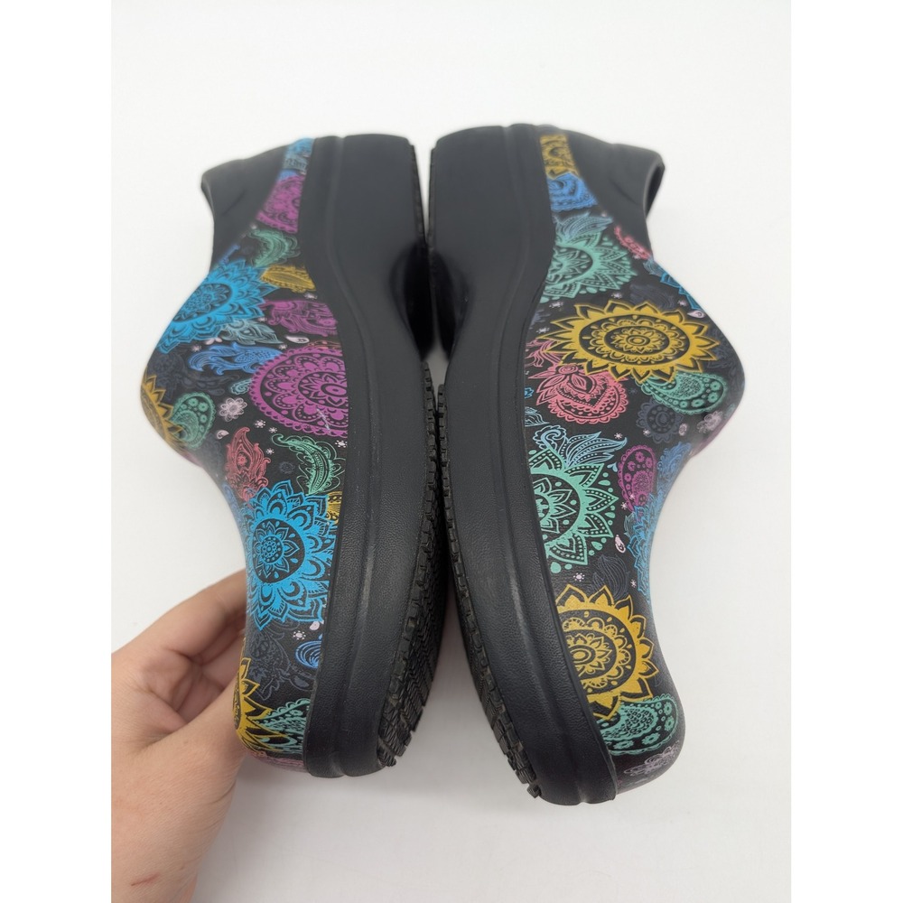 Colorful Patterned Women's Clogs - Picture 6 of 10